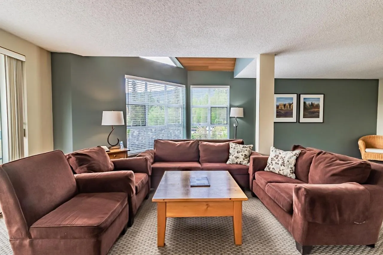 Apartment Snowbird Townhouses By Elevate Vacations Whistler