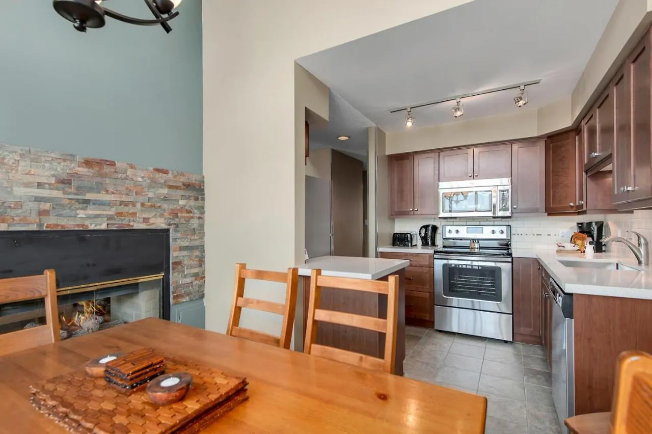 Snowbird Townhouses By Elevate Vacations Whistler