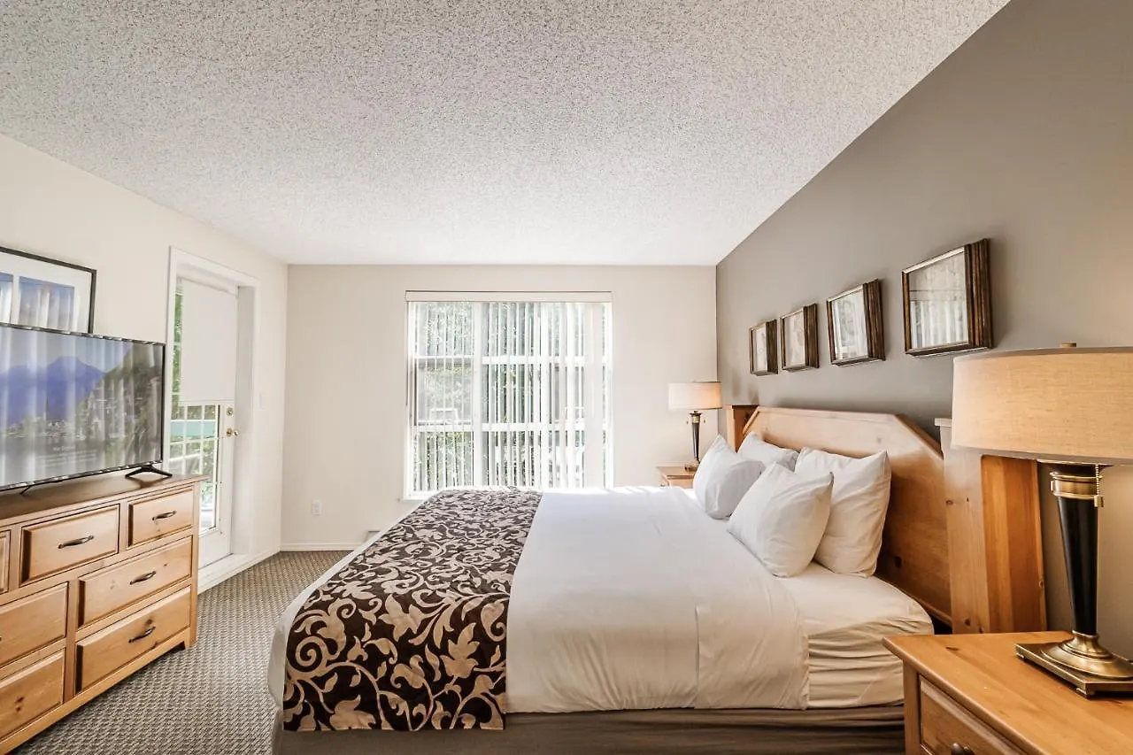 Snowbird Townhouses By Elevate Vacations Whistler Apartment