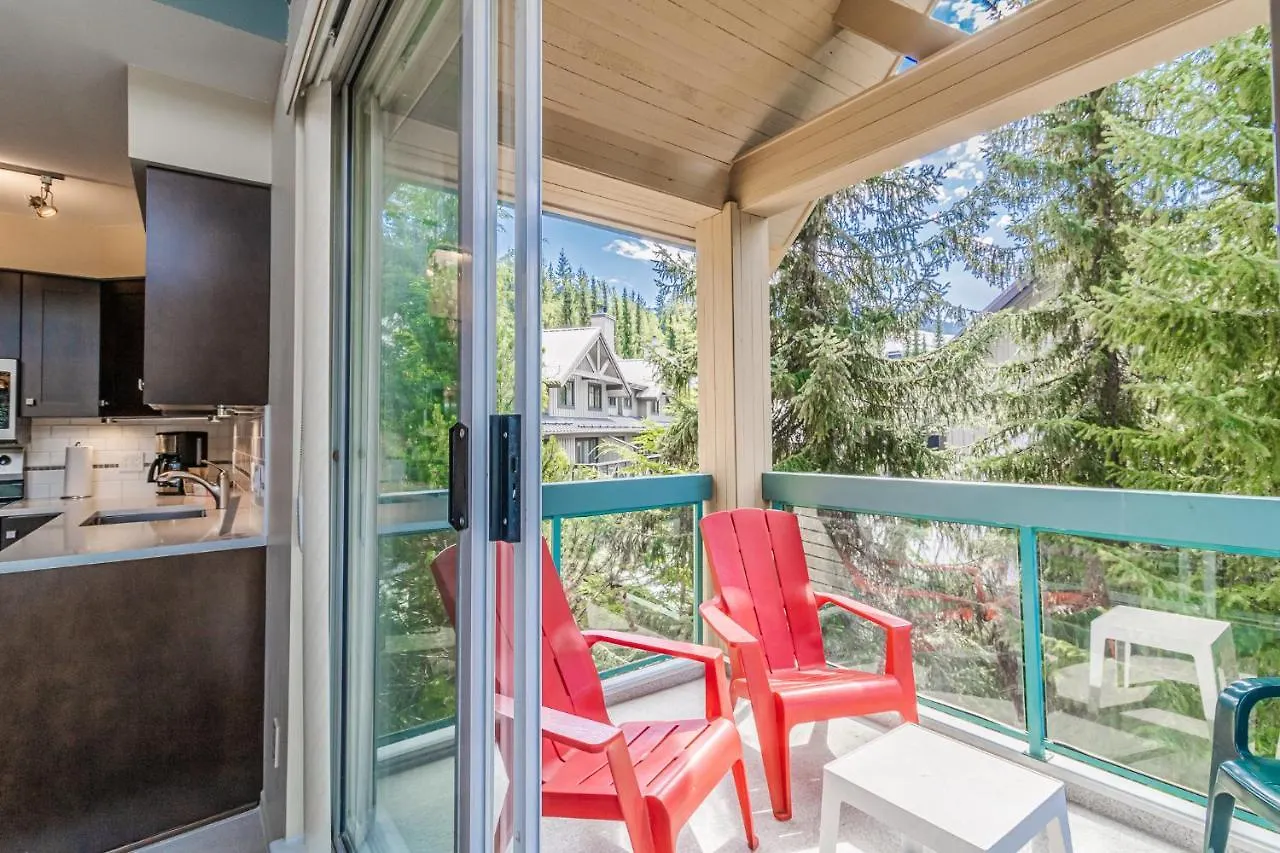 Snowbird Townhouses By Elevate Vacations Whistler Apartment