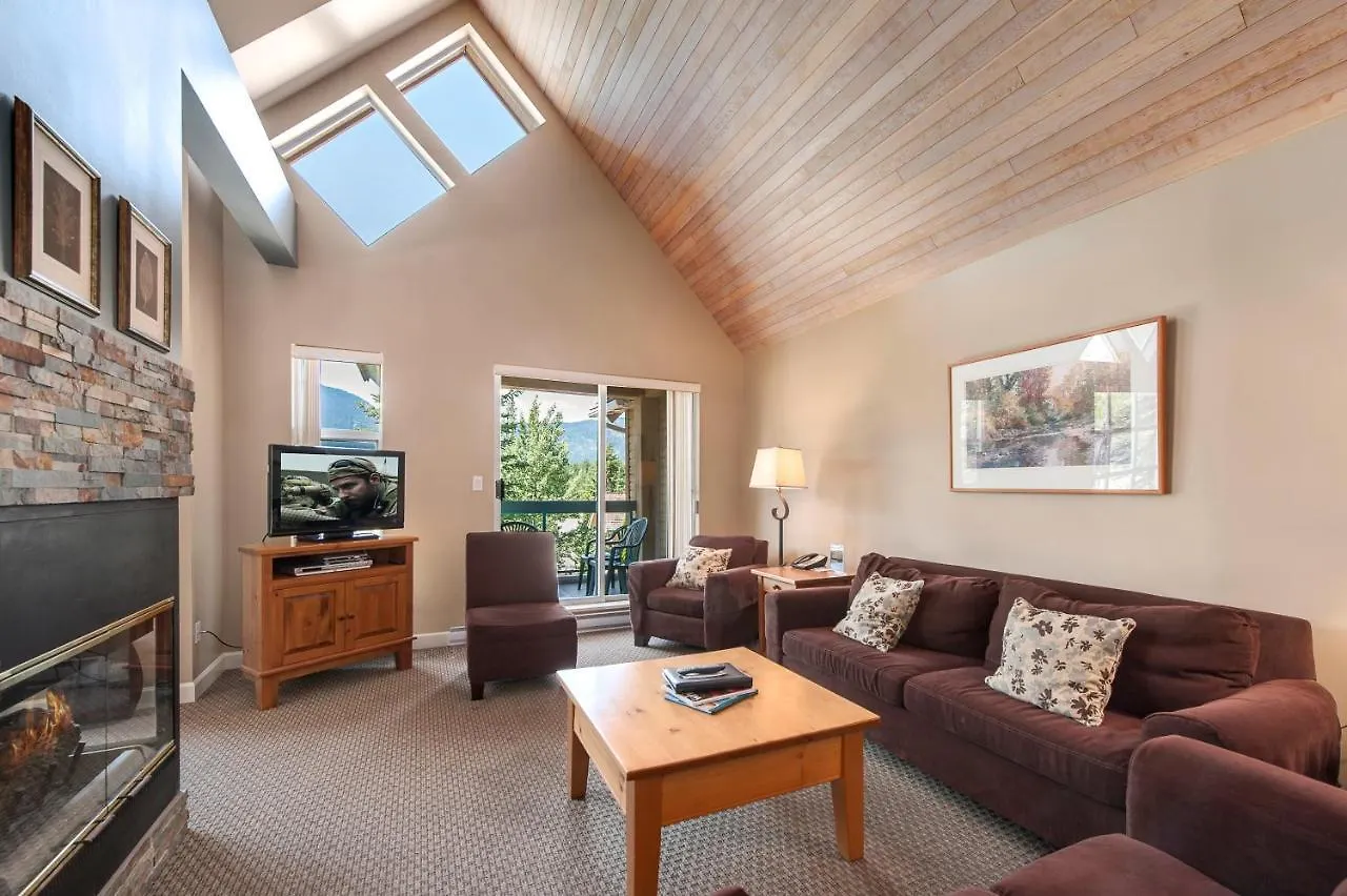 Apartment Snowbird Townhouses By Elevate Vacations Whistler Canada