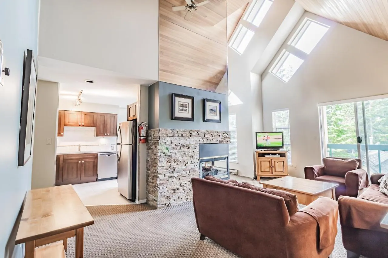 Apartment Snowbird Townhouses By Elevate Vacations Whistler Canada