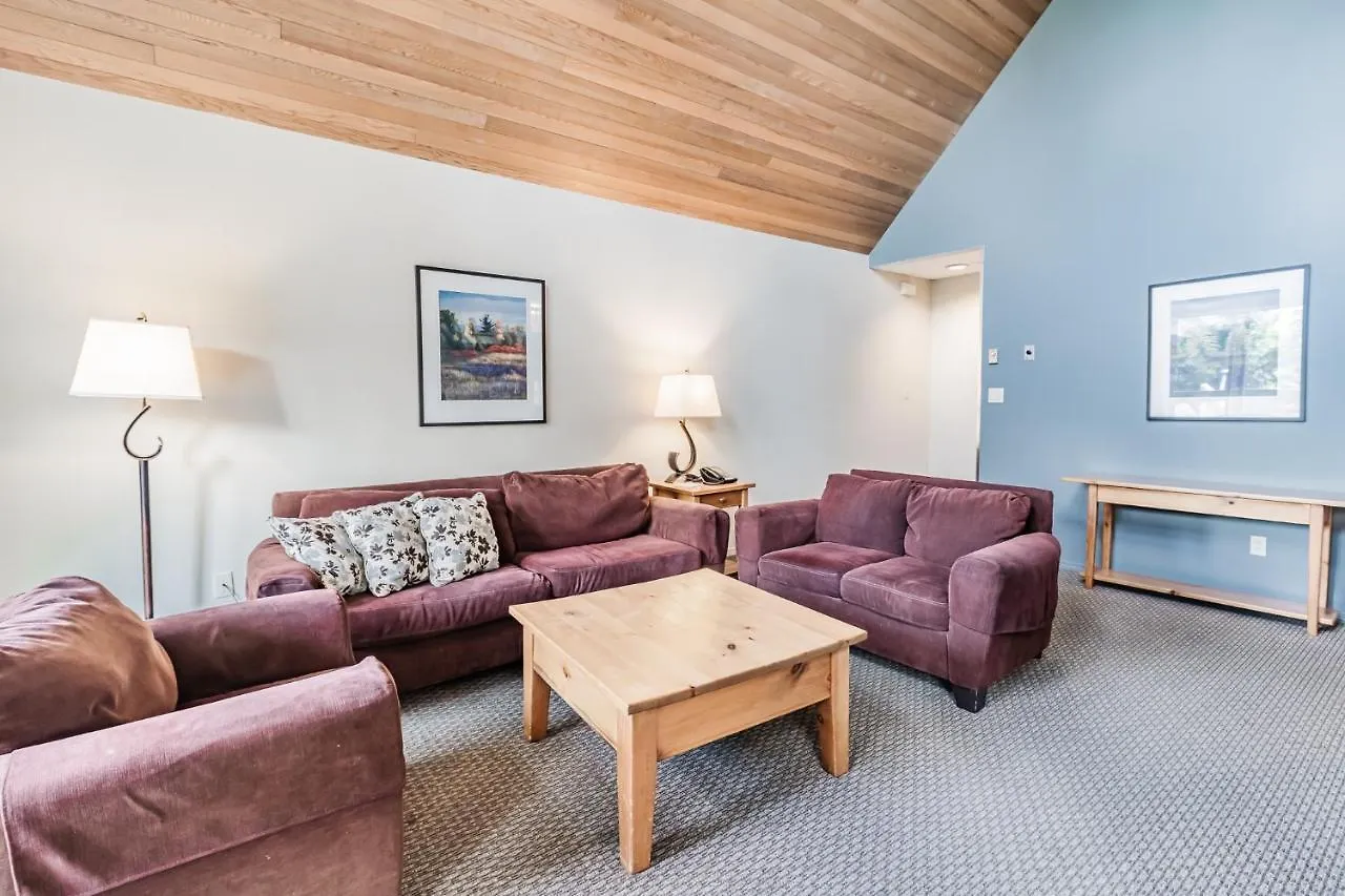 Snowbird Townhouses By Elevate Vacations Whistler
