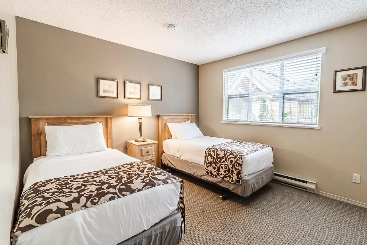 Snowbird Townhouses By Elevate Vacations Whistler Apartment