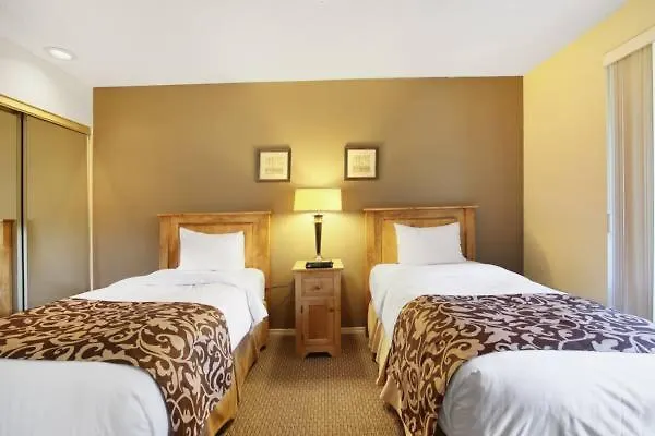 Apartment Snowbird Townhouses By Elevate Vacations Whistler