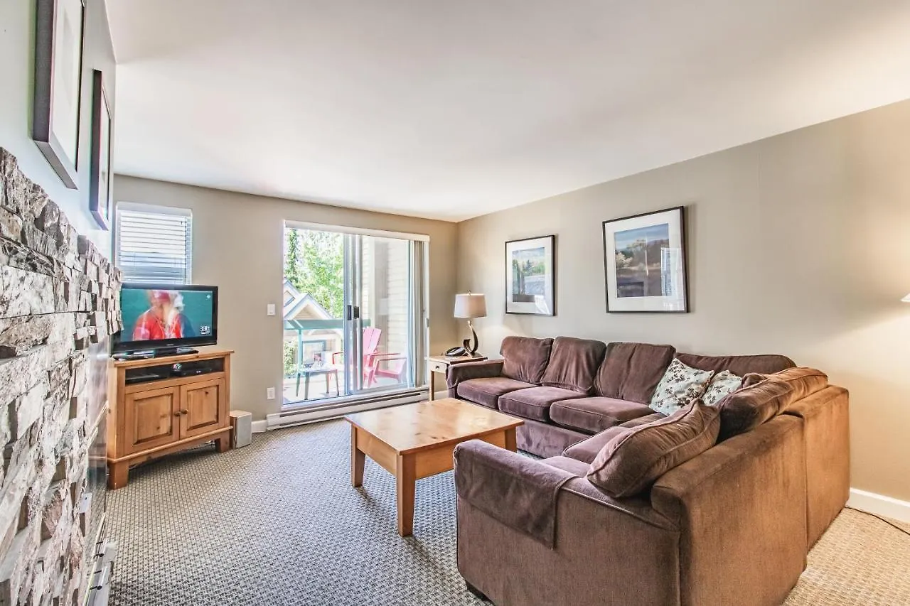 Snowbird Townhouses By Elevate Vacations Whistler Apartment