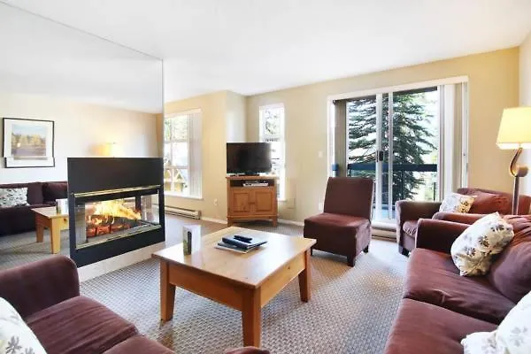 Snowbird Townhouses By Elevate Vacations Whistler Apartment