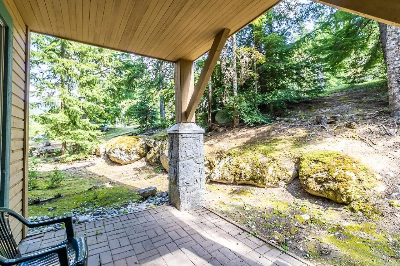 Snowbird Townhouses By Elevate Vacations Whistler Apartment