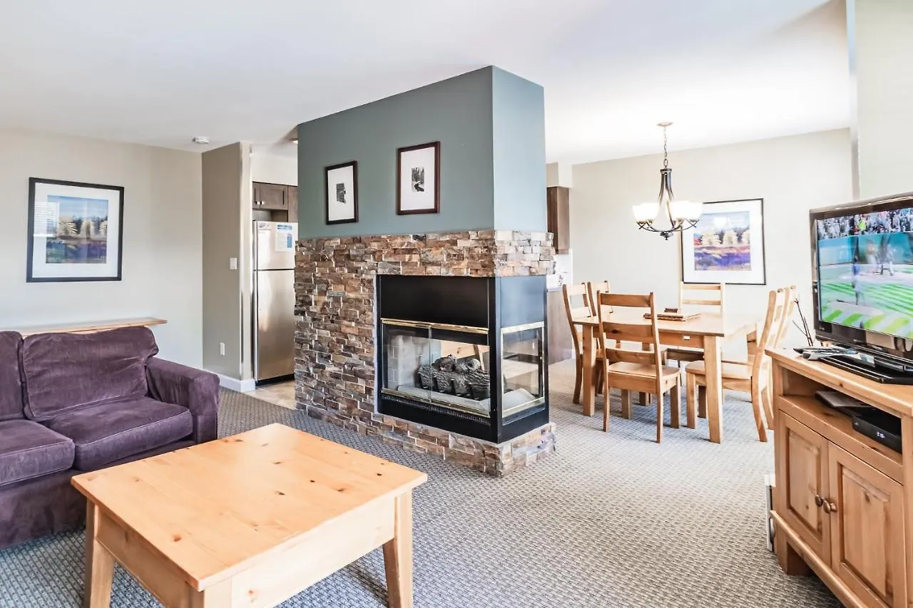Apartment Snowbird Townhouses By Elevate Vacations Whistler