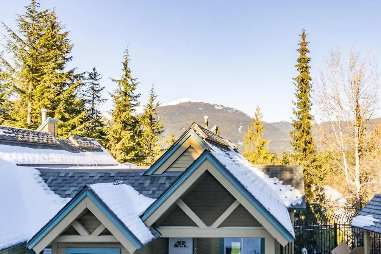 Snowbird Townhouses By Elevate Vacations Whistler 0*,  Canada