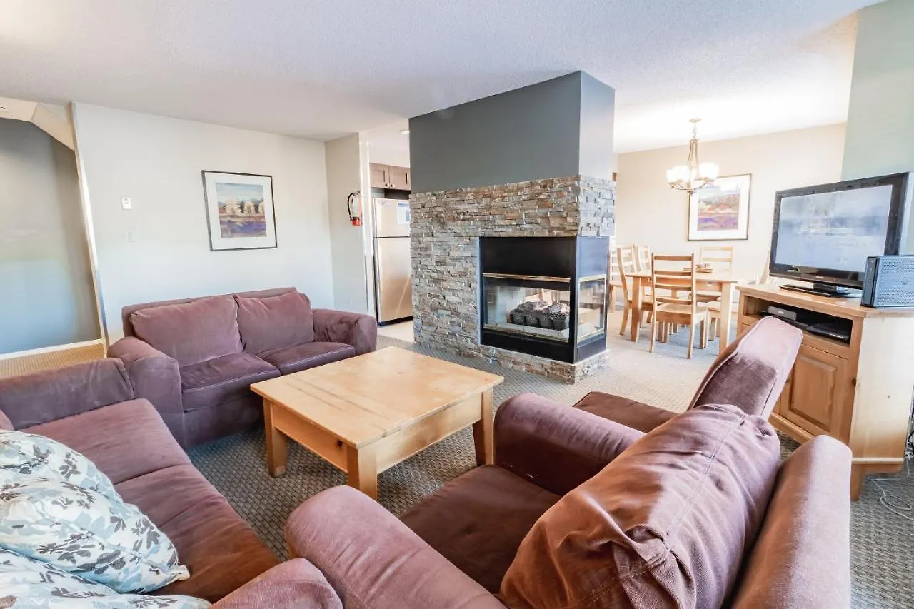 Snowbird Townhouses By Elevate Vacations Whistler Apartment